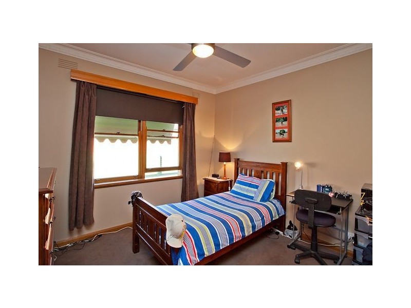 18 Cambridge Street, Creswick VIC 3363