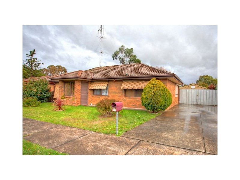 21 Hinkler Avenue, Sebastopol VIC 3356
