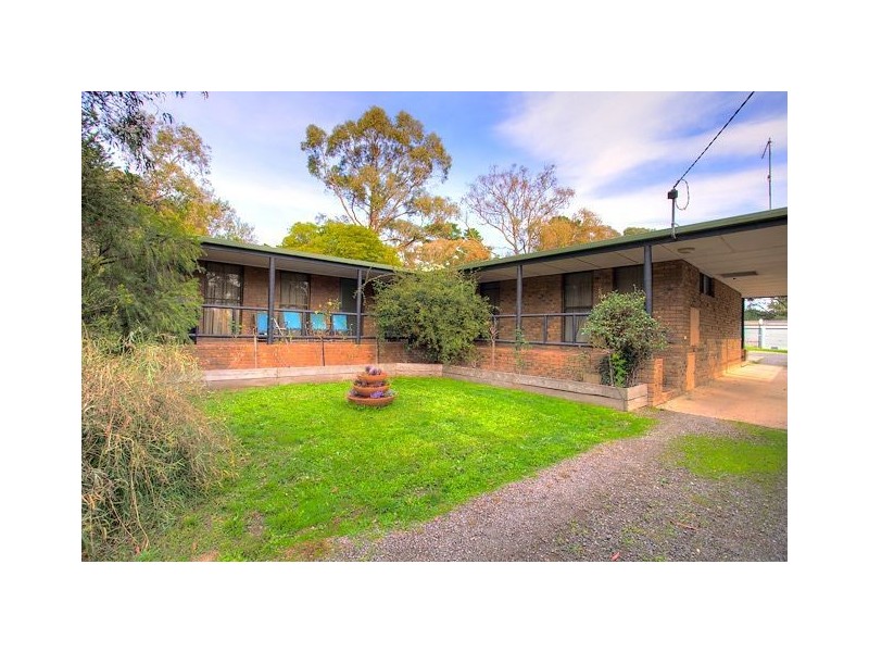 42 Armstrong Street, Creswick VIC 3363