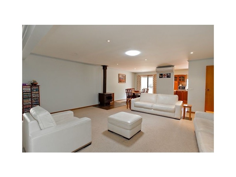 42 Armstrong Street, Creswick VIC 3363