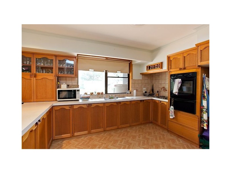 42 Armstrong Street, Creswick VIC 3363