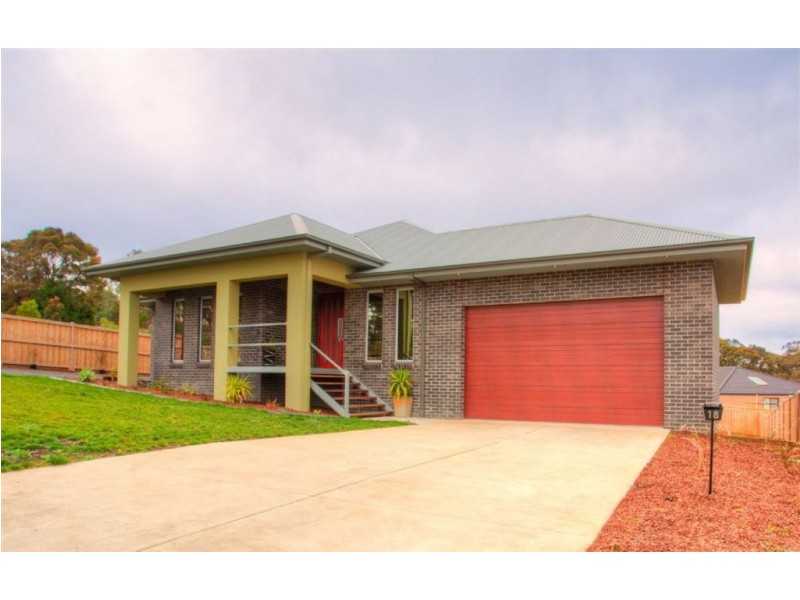 18 Coorabin Drive, Ballarat VIC 3350