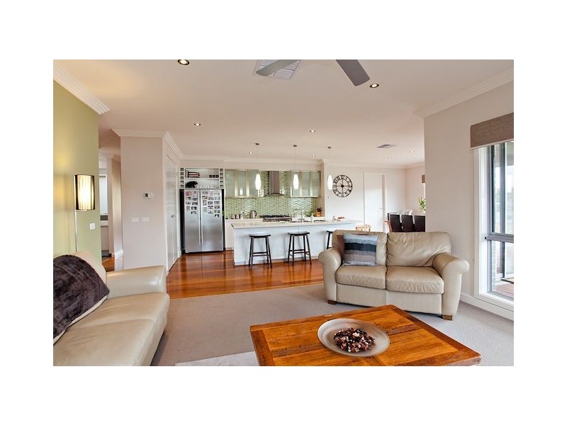 18 Coorabin Drive, Ballarat VIC 3350