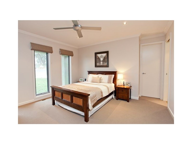 18 Coorabin Drive, Ballarat VIC 3350