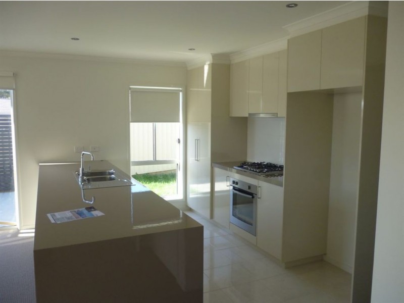 140 Canadian Lakes Boulevard, Canadian VIC 3350