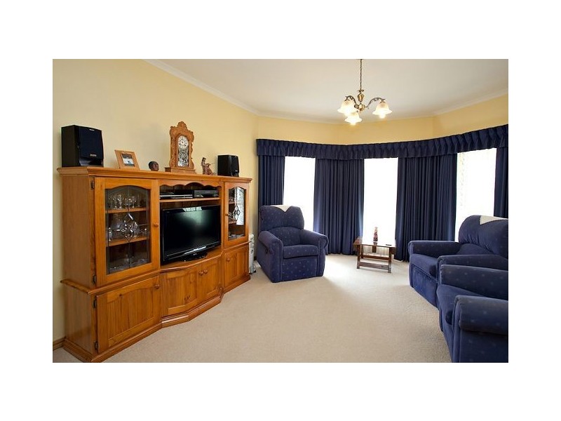 89 Dowling Road, Miners Rest VIC 3352