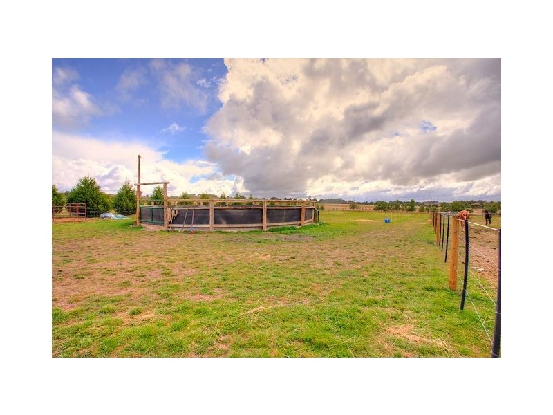 89 Dowling Road, Miners Rest VIC 3352