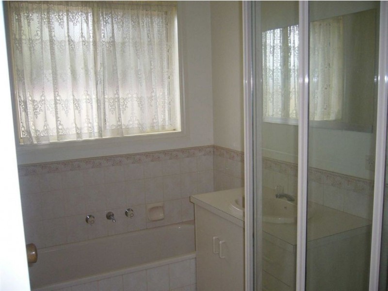 1006 Ring Road, Wendouree VIC 3355