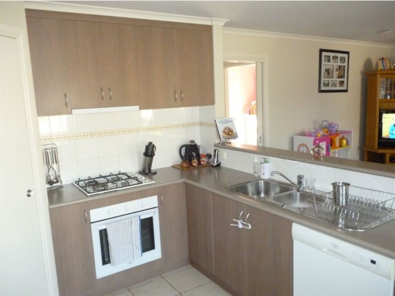 5 Ellsworth Close, Sebastopol VIC 3356