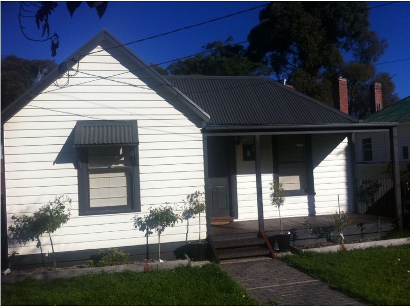 20 Canterbury Street, Brown Hill VIC 3350