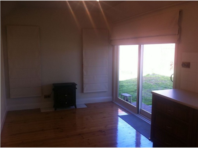 20 Canterbury Street, Brown Hill VIC 3350