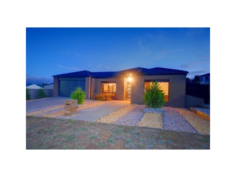 2 Citadel Court, Miners Rest VIC 3352