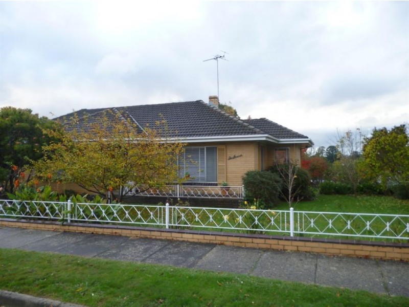 21 Hall Street, Creswick VIC 3363