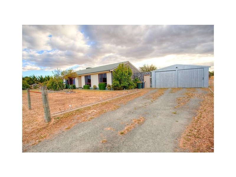 122 Careys Road, Scarsdale VIC 3351