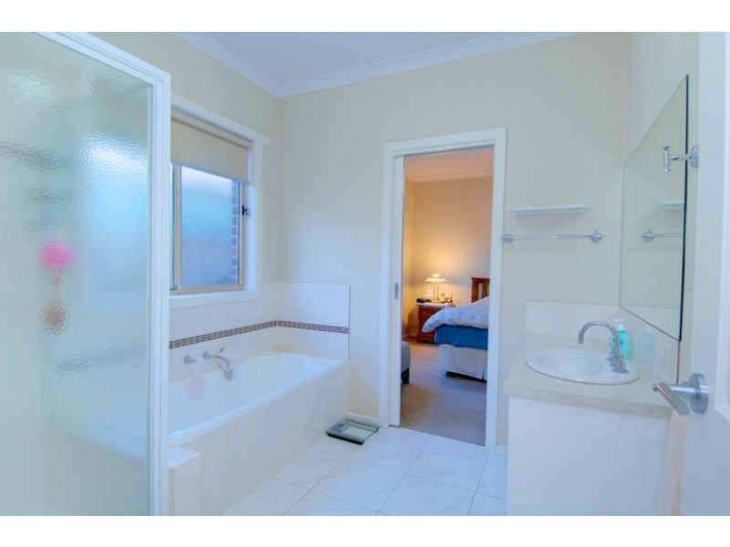 4/15 Learmonth Street, Alfredton VIC 3350