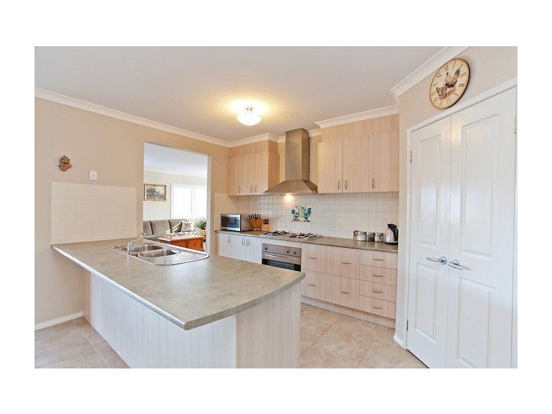 384 Cummins Road, Miners Rest VIC 3352