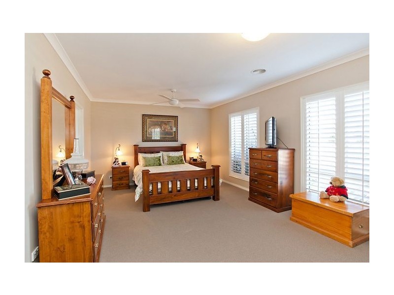 384 Cummins Road, Miners Rest VIC 3352