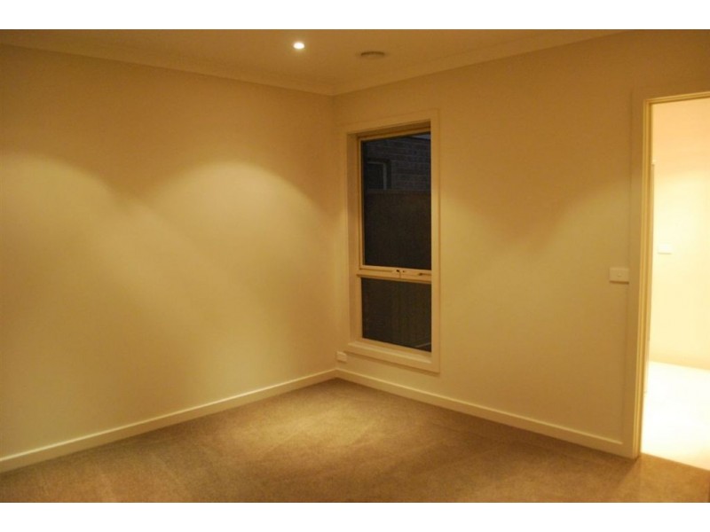 2A Maxlyn Avenue, Ballarat VIC 3350