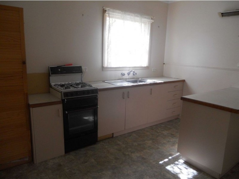 17 Linden Avenue, Wendouree VIC 3355