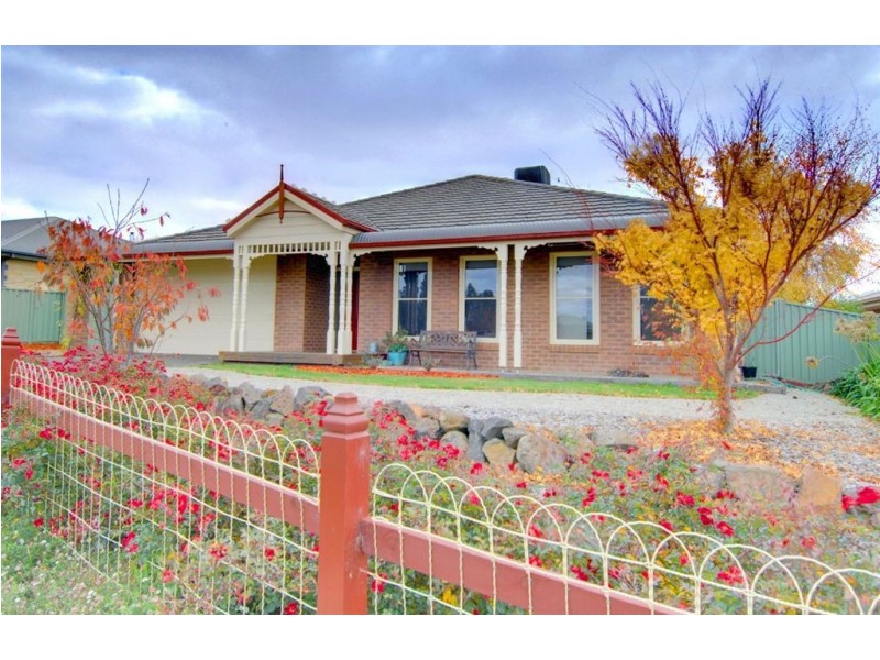 14 Debono Drive, Macarthur Park, Miners Rest VIC 3352