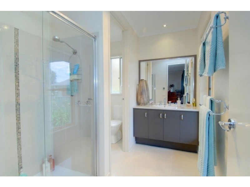 14 Debono Drive, Macarthur Park, Miners Rest VIC 3352