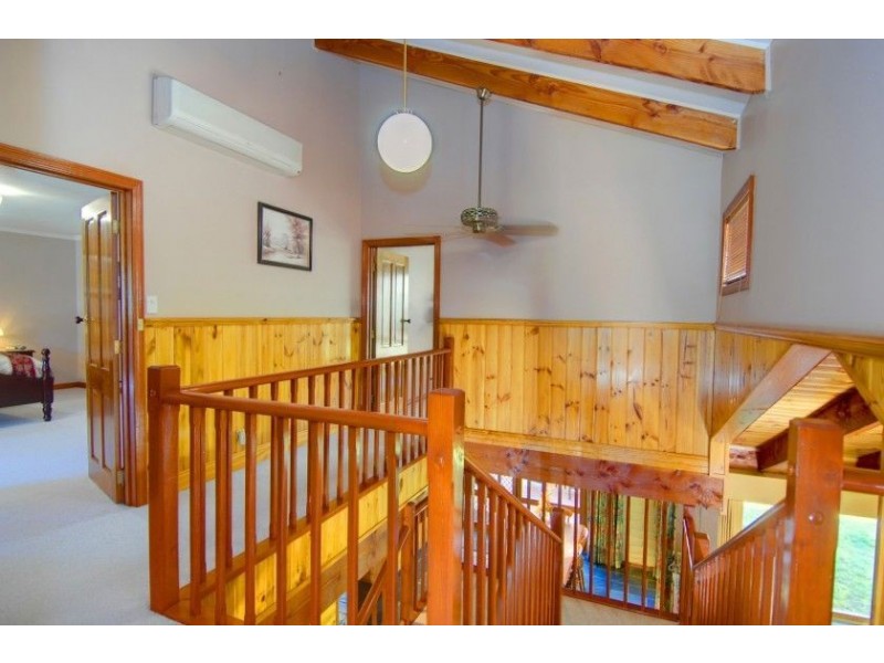 49 Thomas Road, Haddon VIC 3351