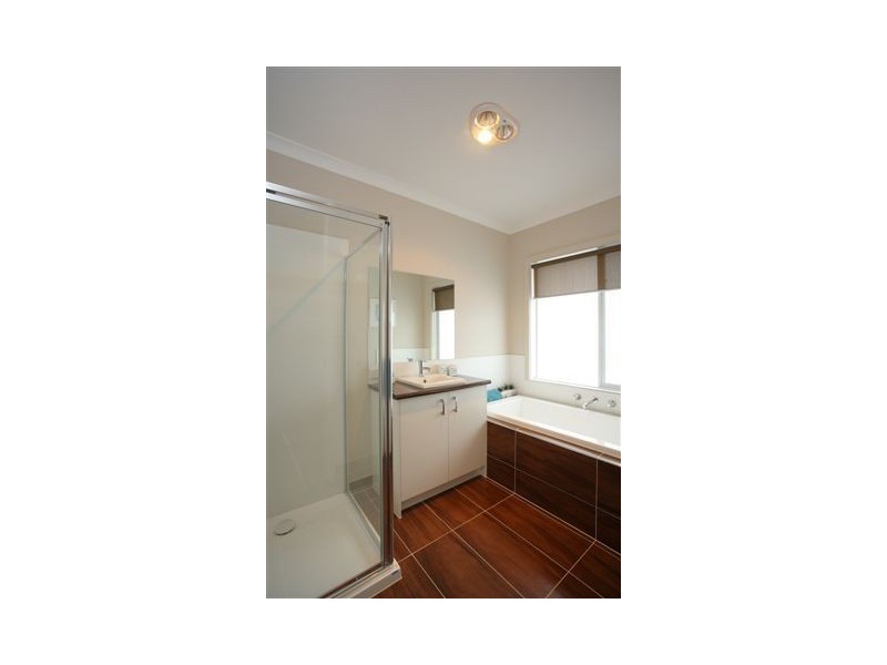 3 Chase Boulevard, Alfredton VIC 3350