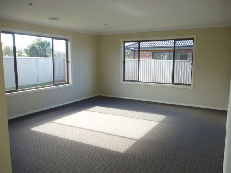 69B Dyson Drive, Alfredton VIC 3350