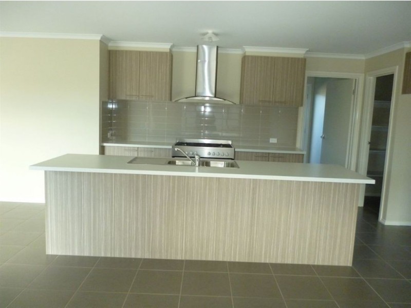 69B Dyson Drive, Alfredton VIC 3350