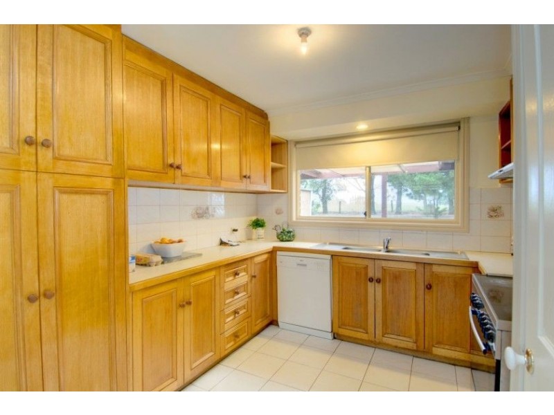 42 Kielys Road, Navigators VIC 3352
