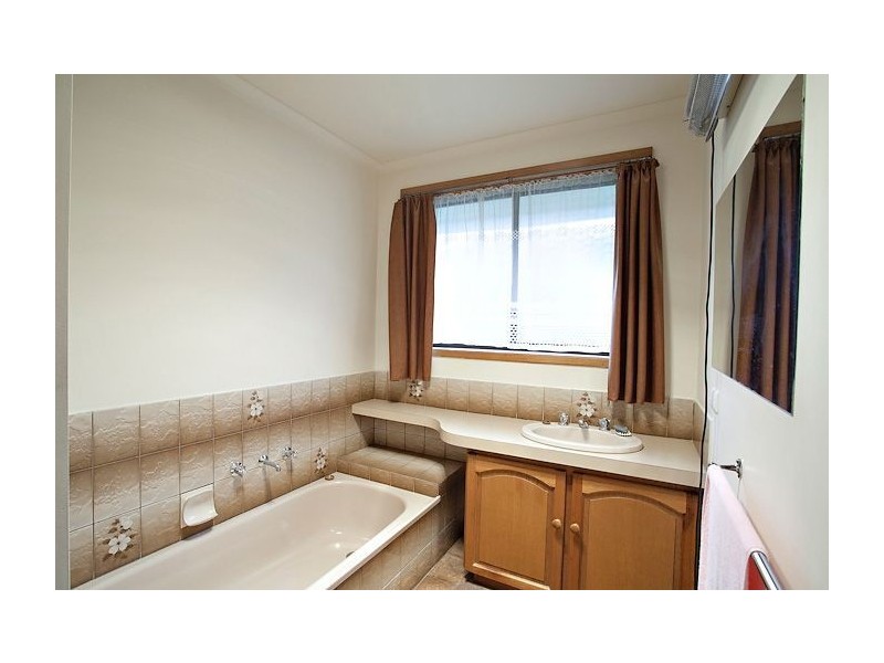 150 Learmonth Road, Wendouree VIC 3355