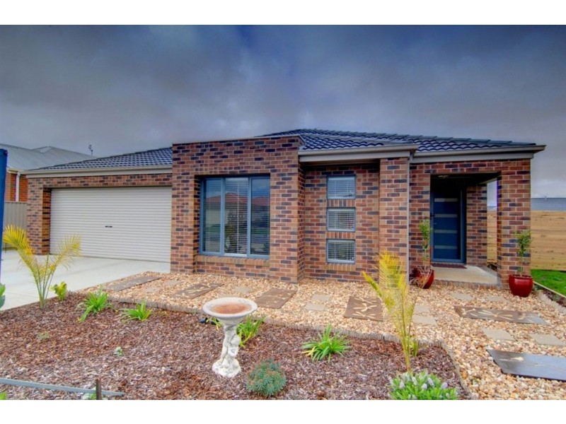7 Deakin Drive, Delacombe VIC 3356