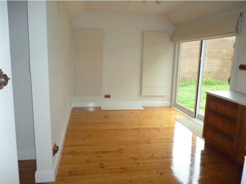 20 Canterbury Street, Brown Hill VIC 3350