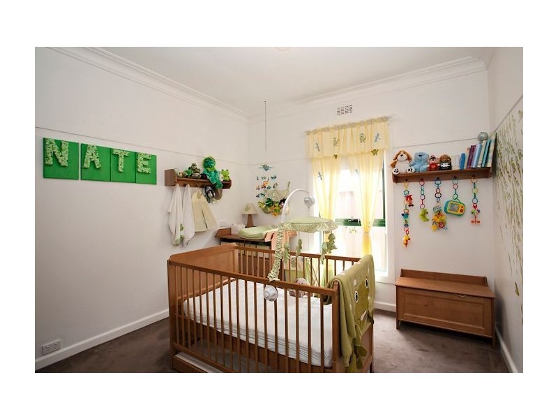 99 Rowlands Street, Sebastopol VIC 3356