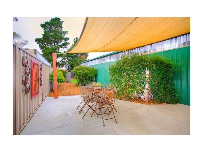 99 Rowlands Street, Sebastopol VIC 3356