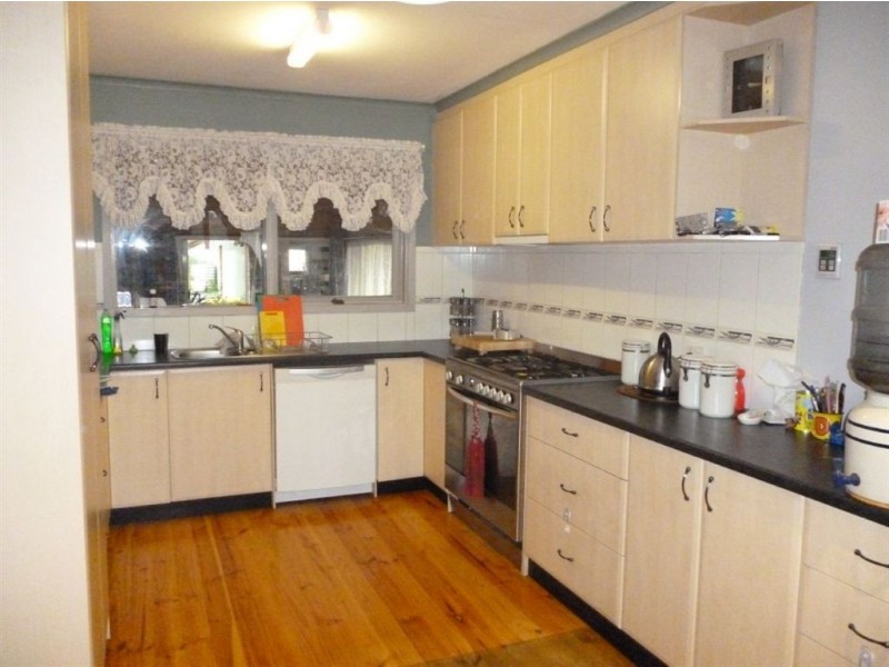 4 Hampden Street, Redan VIC 3350