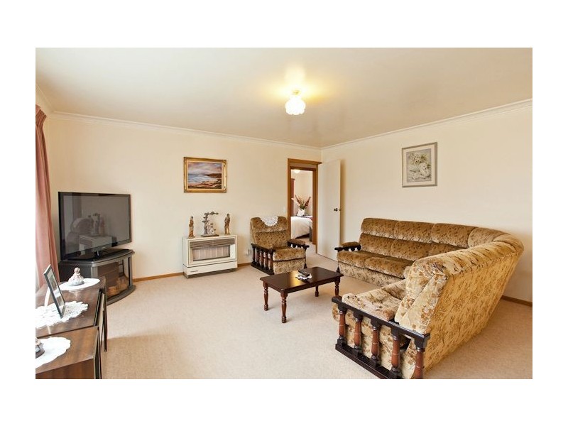 1/451 Forest Street, Wendouree VIC 3355