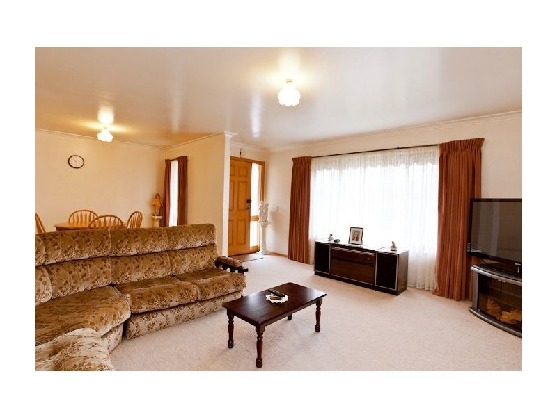 1/451 Forest Street, Wendouree VIC 3355