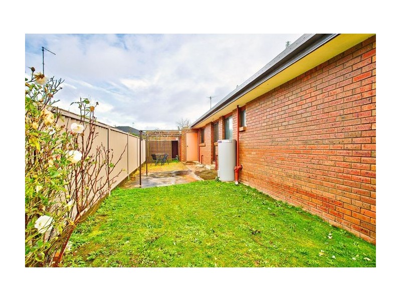 1/451 Forest Street, Wendouree VIC 3355
