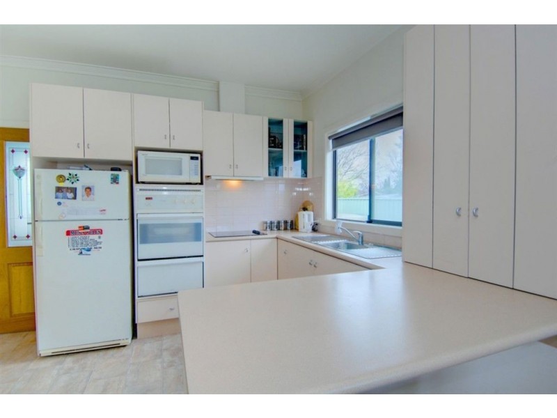 1020 Norman Street, Wendouree VIC 3355