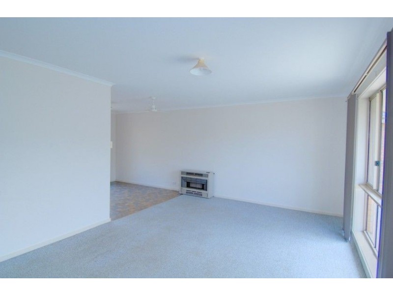 2/71 Hill Street, Sebastopol VIC 3356