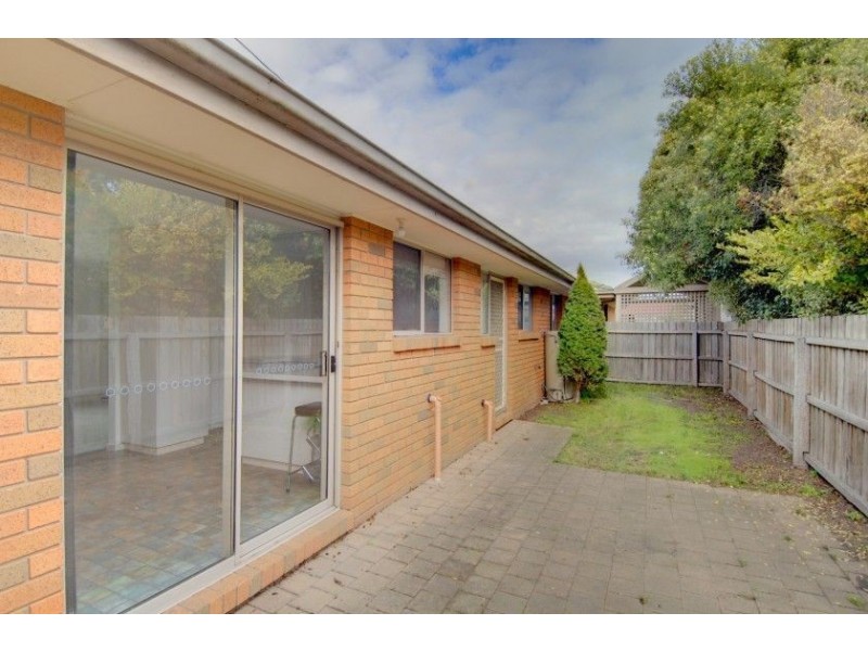 2/71 Hill Street, Sebastopol VIC 3356