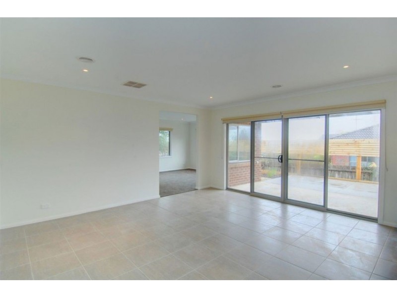 2 Lakeview Court, Ballarat VIC 3350