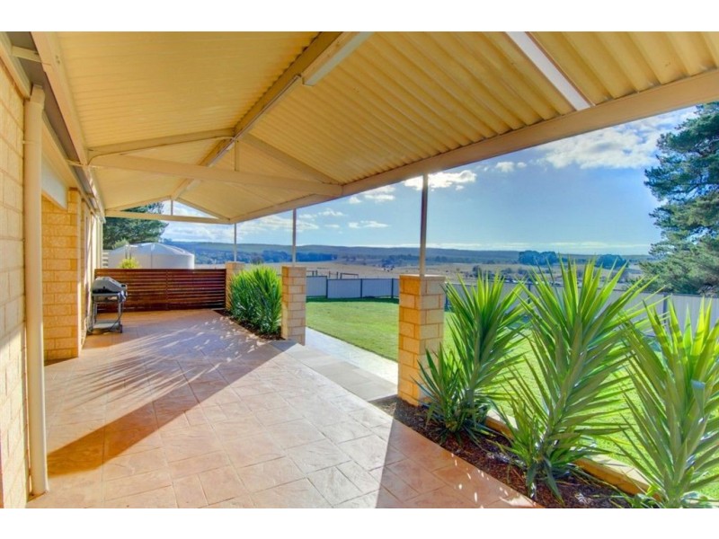 2028 Glenelg Highway, Scarsdale VIC 3351