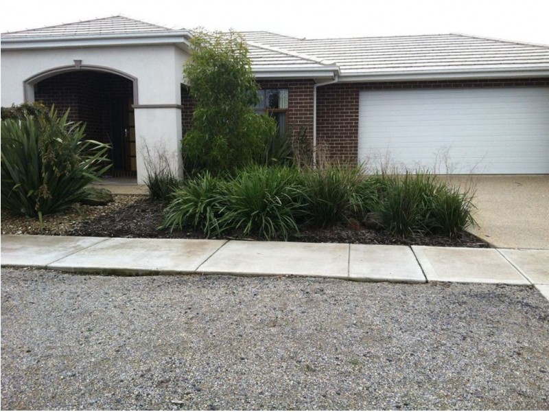 3 Chase Boulevard, Alfredton VIC 3350