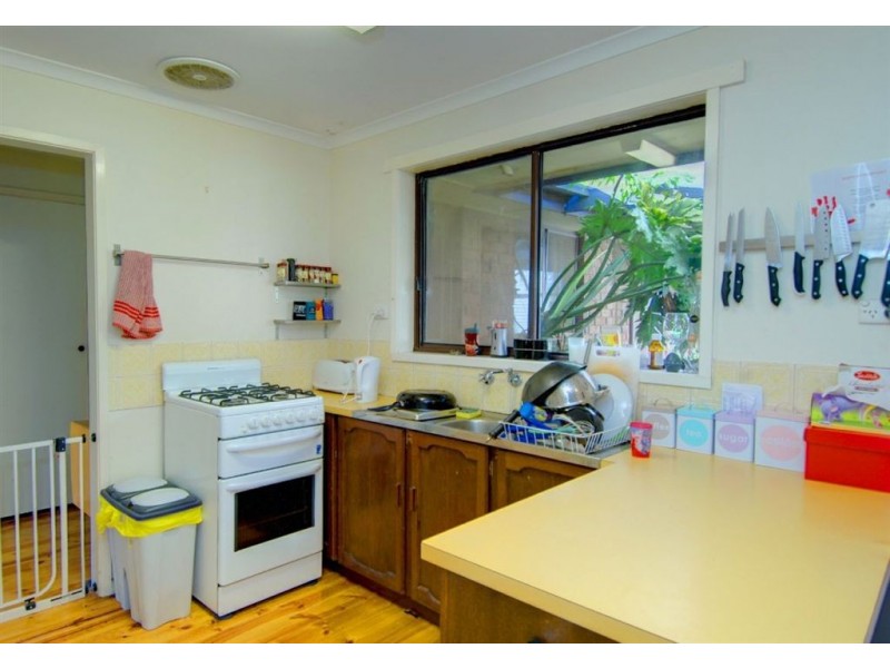 6 McNulty Drive, Wendouree VIC 3355