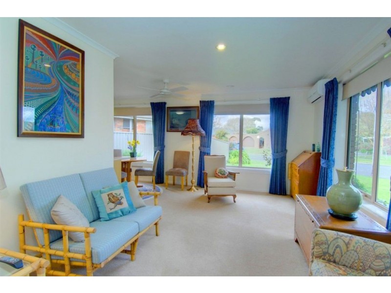 10 Corryong Court, Alfredton VIC 3350