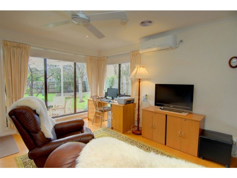 10 Corryong Court, Alfredton VIC 3350