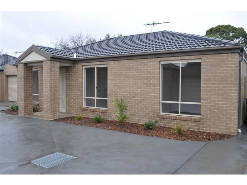 2/274 Albert Street, Sebastopol VIC 3356