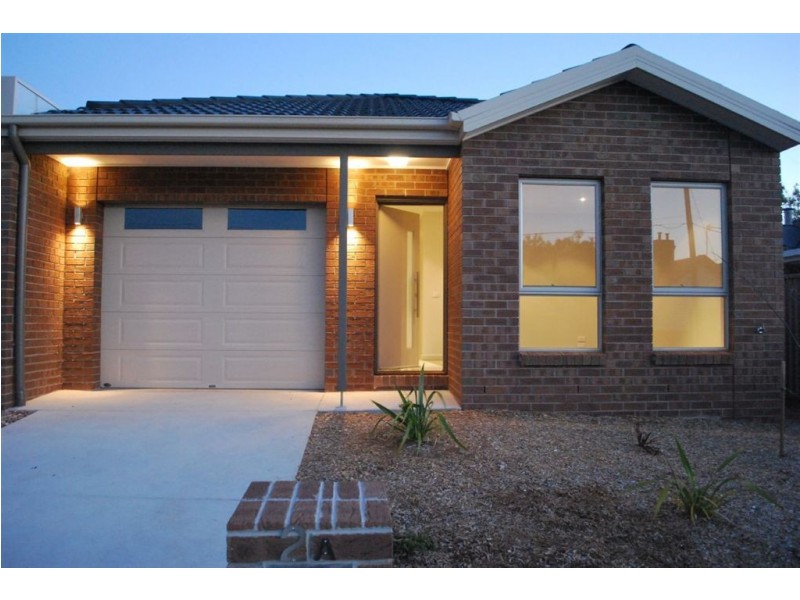 2a Maxlyn Avenue, Ballarat VIC 3350